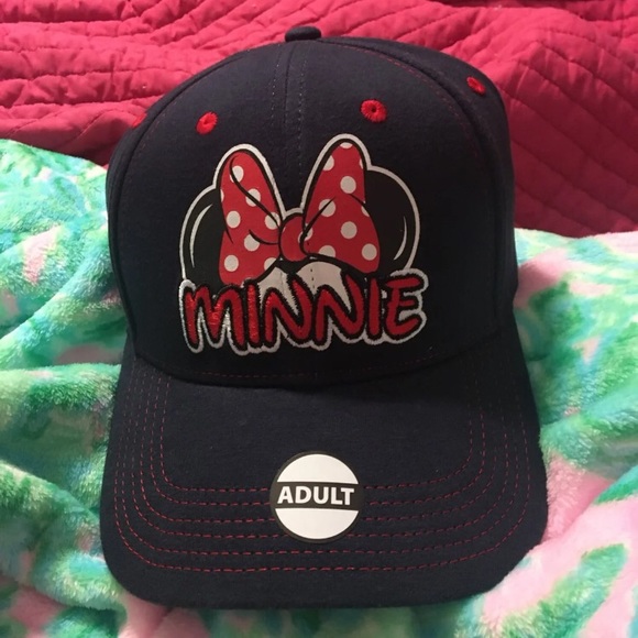 Minnie Mouse hat - Picture 1 of 3